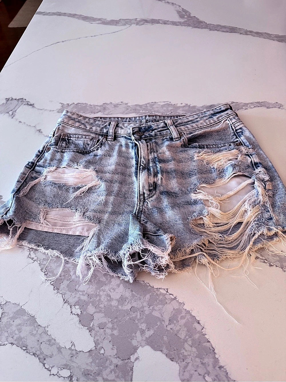 American Eagle Outfitters STRIGID Distressed Denim Jean Shorts in Blue Size 6